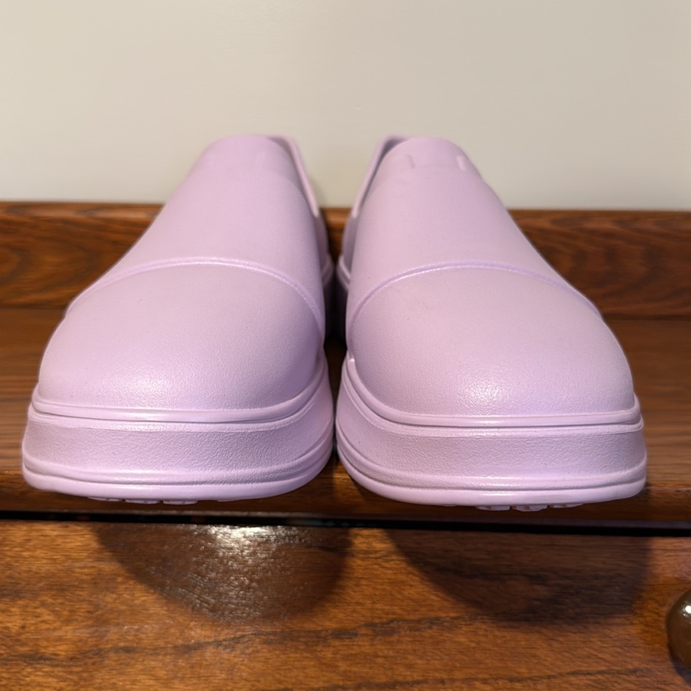 STAND + Gales frontline ultra comfort nurses shoes, lavender color, like new - Picture 5 of 8